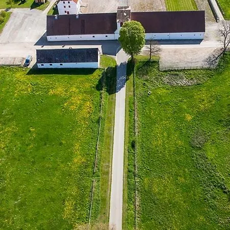 The Estate Lägenhet Borre